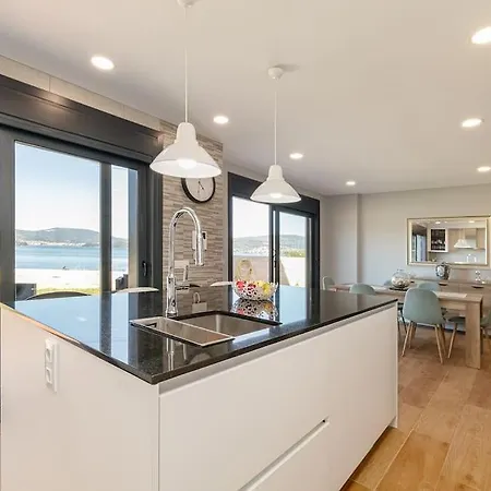 Casa Nueva Con Piscina Y Vistas Al Mar * Vilaboa